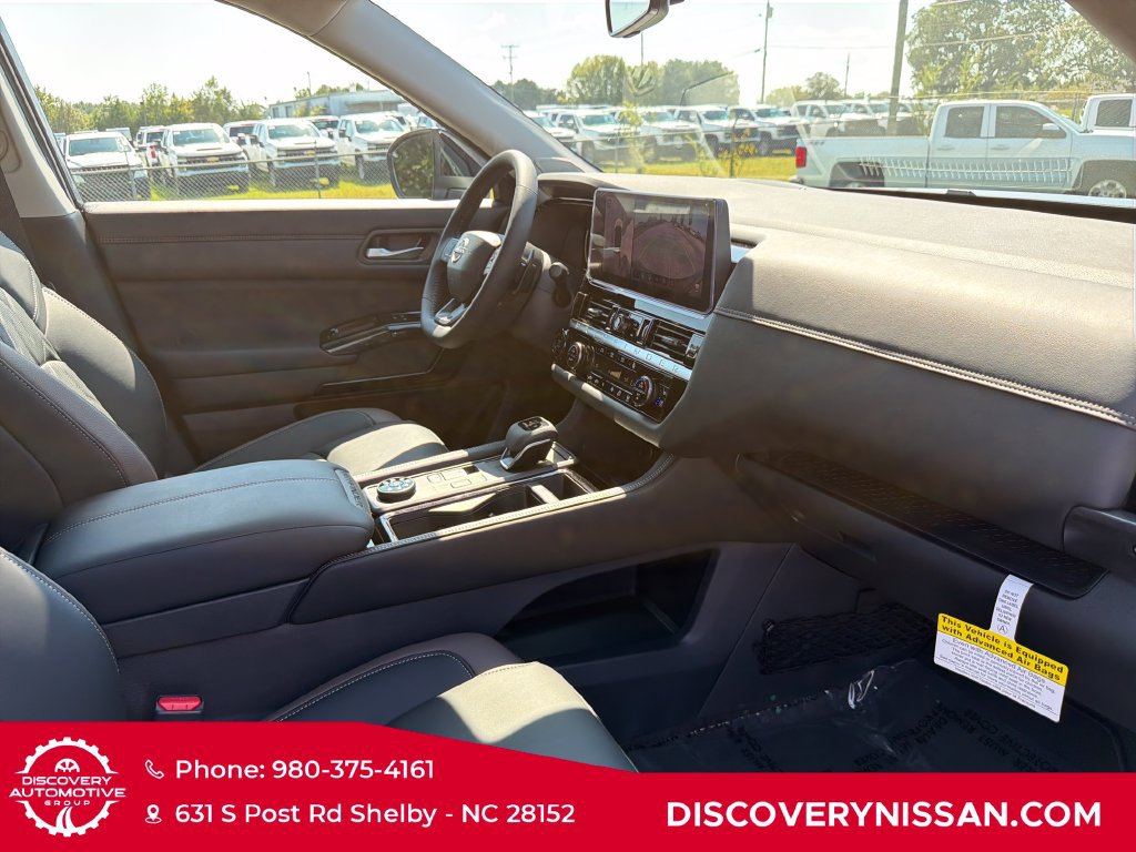 New 2026 Nissan Pathfinder Platinum AWD/4WD image 40