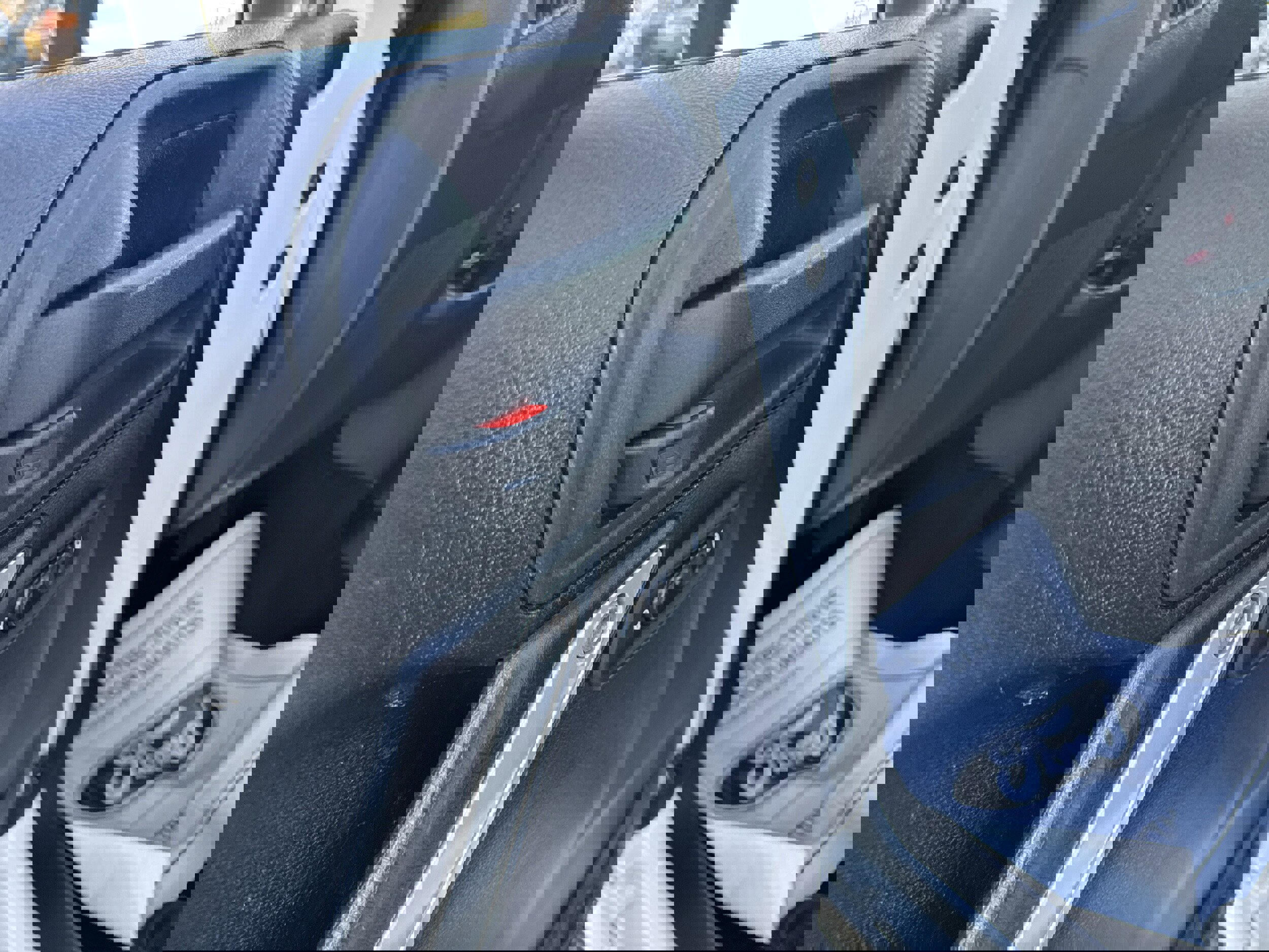 Used 2012 Jeep Wrangler Unlimited Sahara w/ Connectivity Group image 10