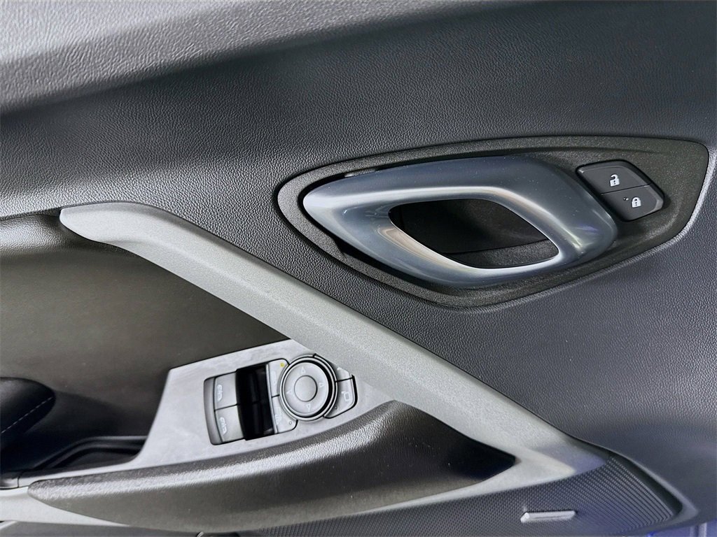 Used 2023 Chevrolet Camaro LT w/ Technology Package image 29