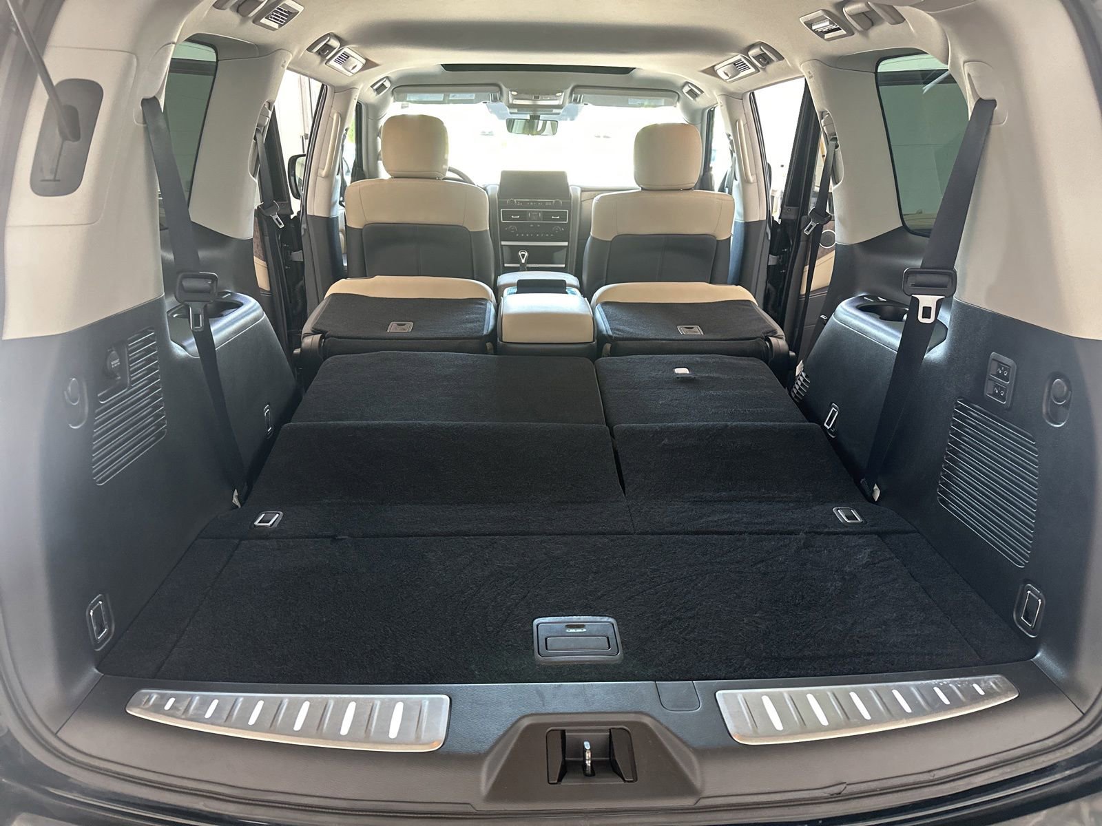Certified 2023 INFINITI QX80 Premium Select w/ Cargo Package RWD image 12