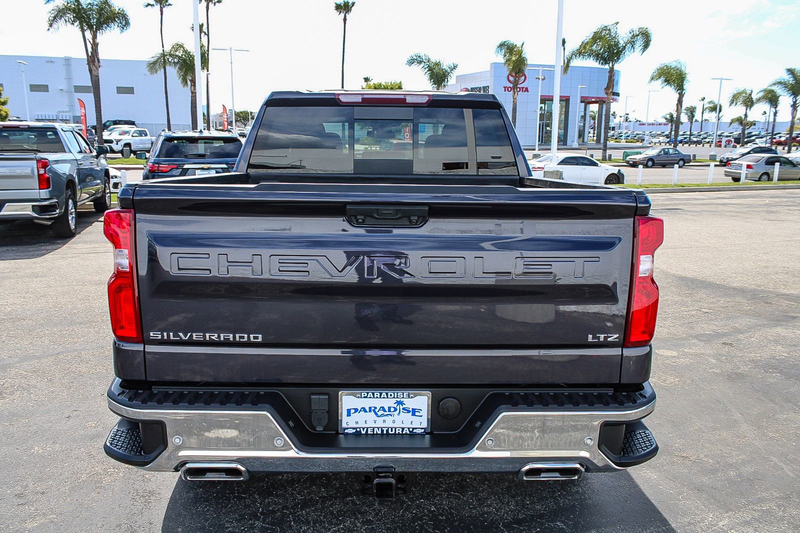 Used 2023 Chevrolet Silverado 1500 LTZ w/ LTZ Convenience Package II image 8