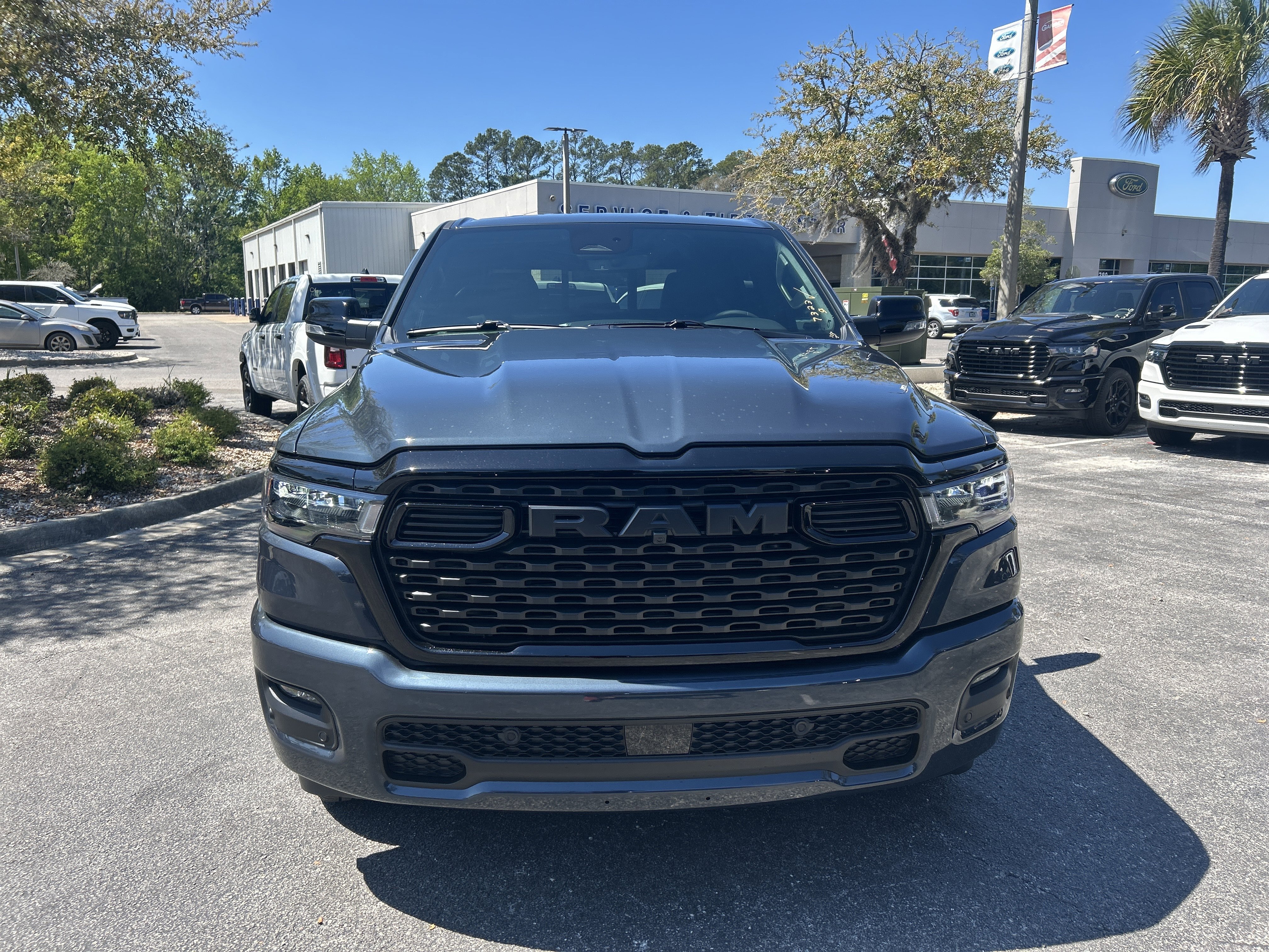 New 2026 RAM 1500 4x4 Crew Cab image 2