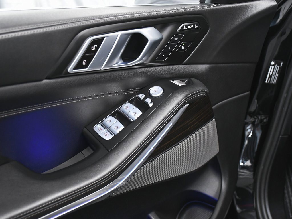 Used 2024 BMW X7 xDrive40i image 10