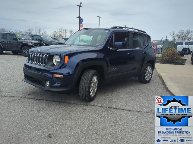 Used 2019 Jeep Renegade Latitude w/ Cold Weather Group image 4