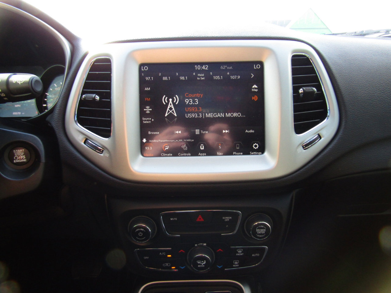 Used 2021 Jeep Compass Latitude w/ Sun and Sound Group image 14