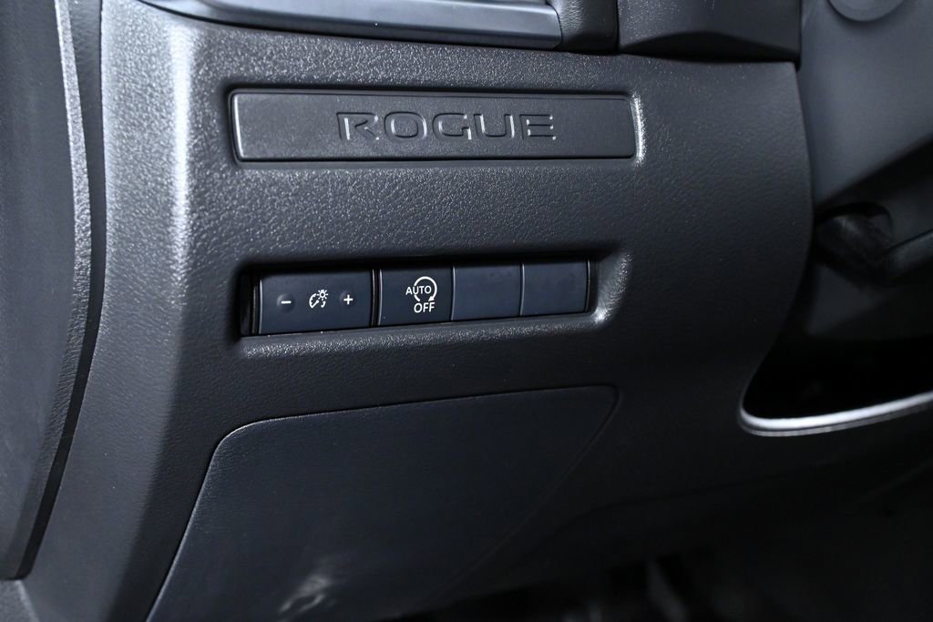 Certified 2025 Nissan Rogue S image 21