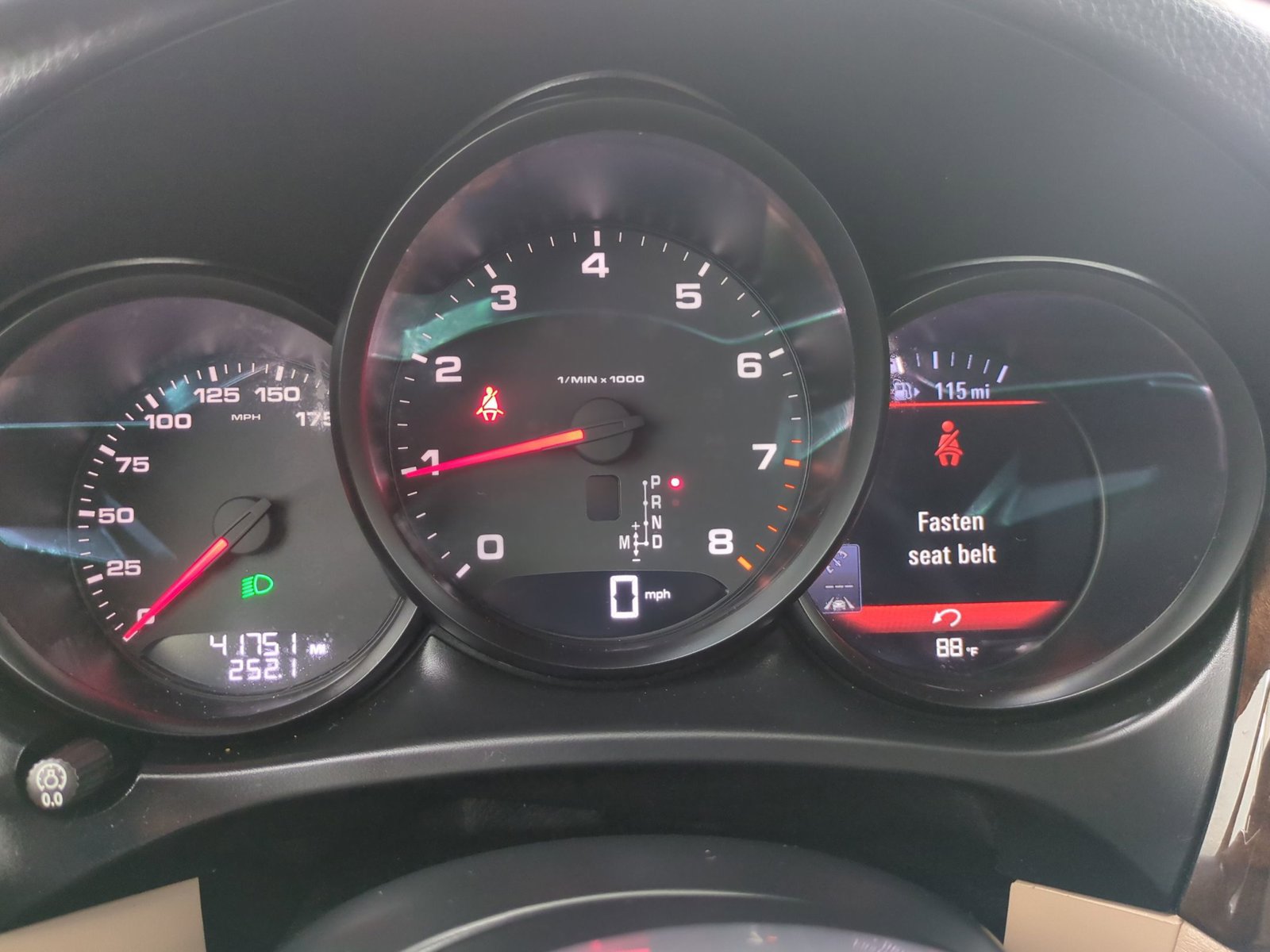 Certified 2020 Porsche Macan AWD/4WD image 12