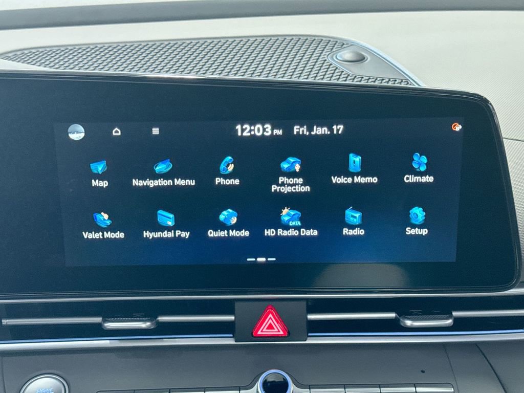 Certified 2025 Hyundai Elantra SEL image 19