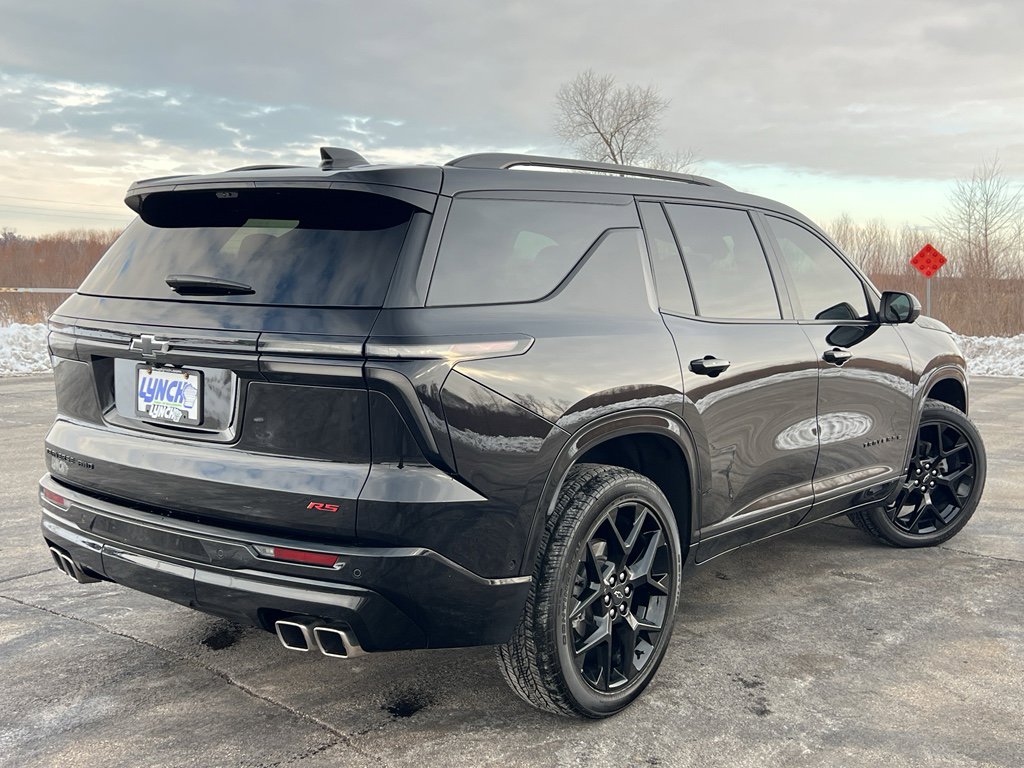 Used 2024 Chevrolet Traverse RS AWD/4WD image 4