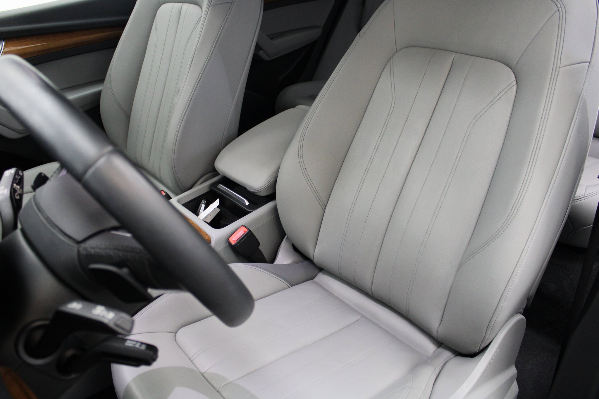 Used 2022 Audi Q5 2.0T Premium w/ Convenience Package image 14