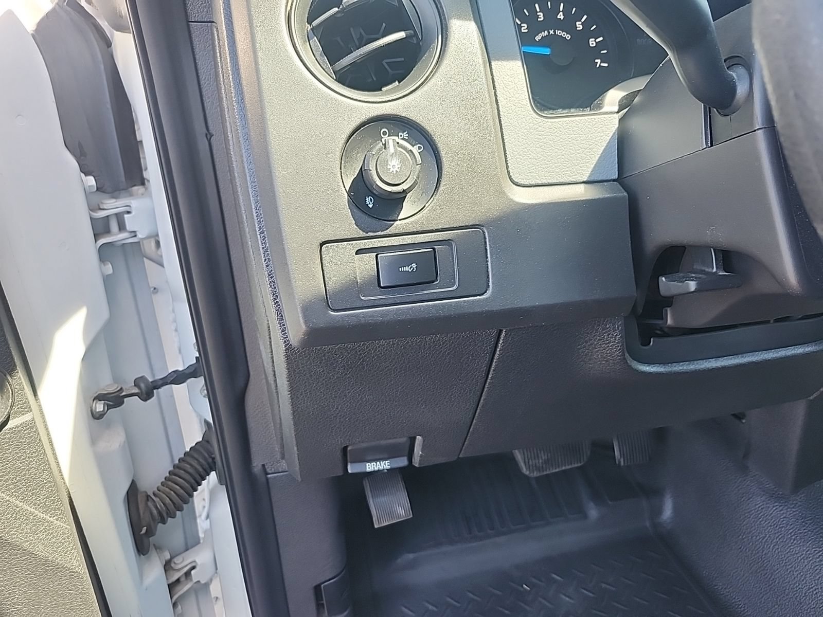 Used 2013 Ford F150 XL w/ Mid Equipment Group RWD image 12