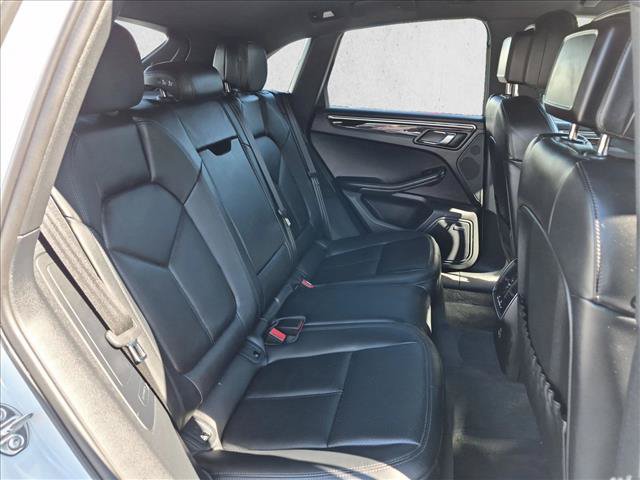 Used 2024 Porsche Macan AWD/4WD image 21