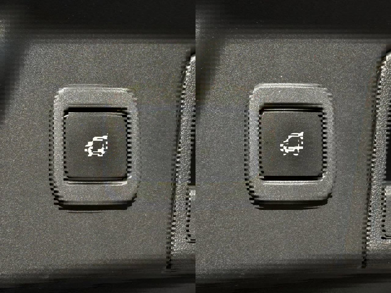 Used 2019 Land Rover Range Rover Velar S image 27