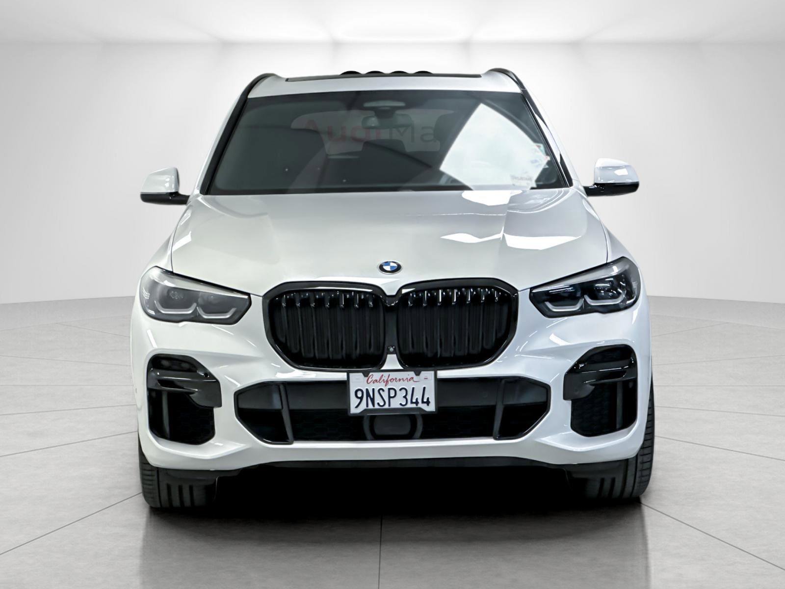 Used 2022 BMW X5 M50i image 8