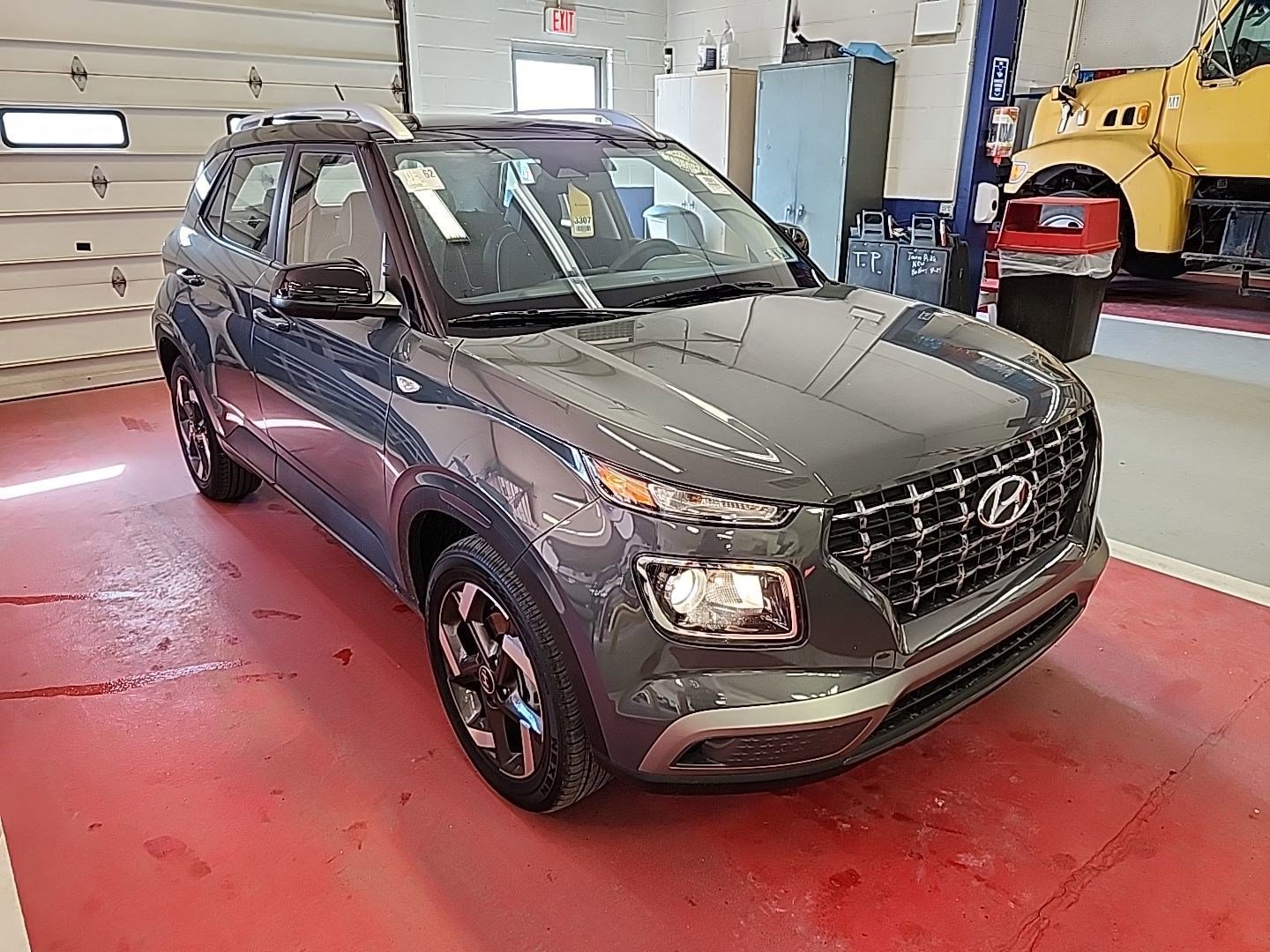 Used 2026 Hyundai Venue SEL image 7