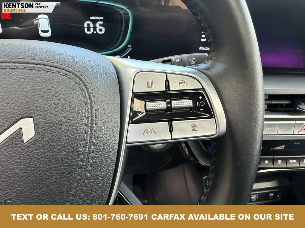 Used 2025 Kia Telluride S image 17