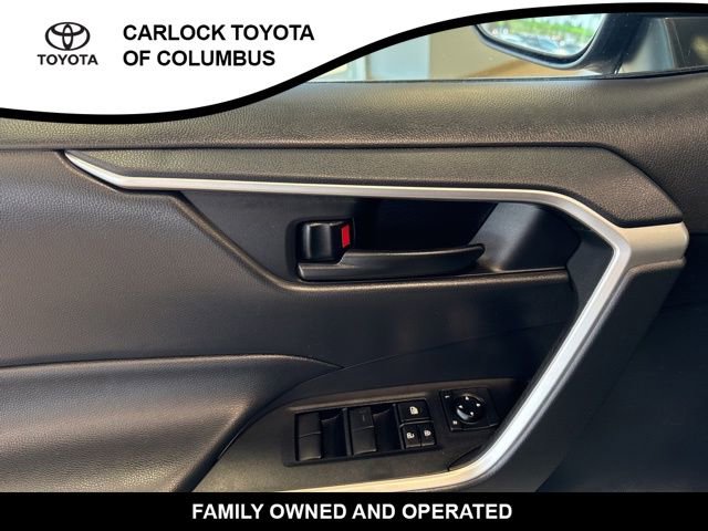 Used 2023 Toyota RAV4 LE AWD/4WD image 11