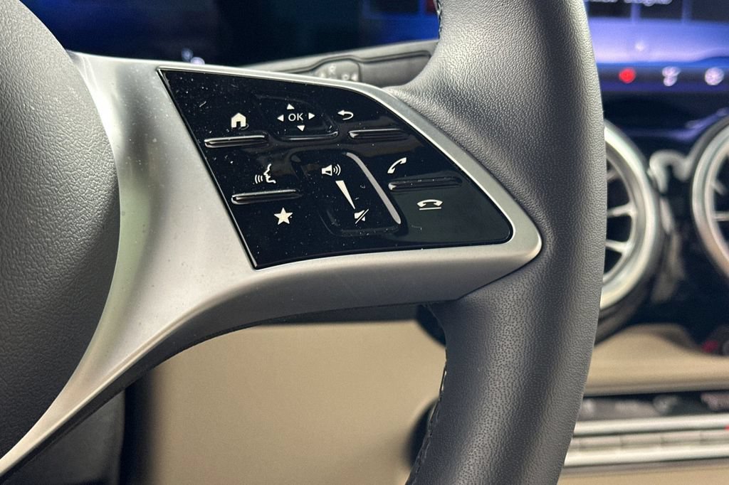 Certified 2025 Mercedes-Benz EQB 250+ image 30