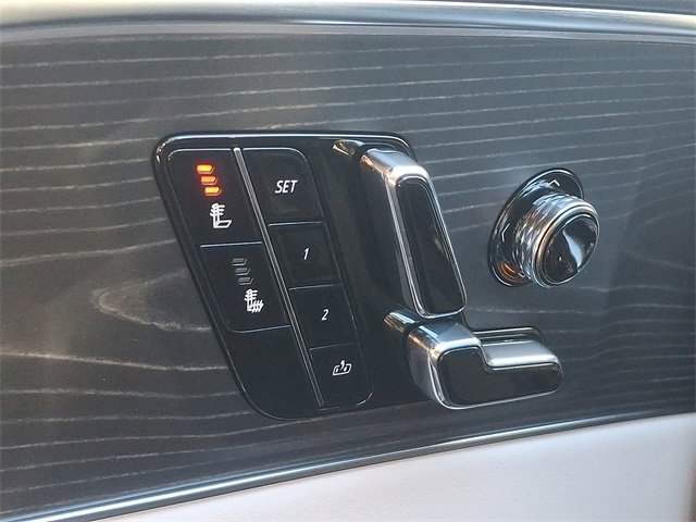 New 2026 Cadillac Lyriq Luxury image 19