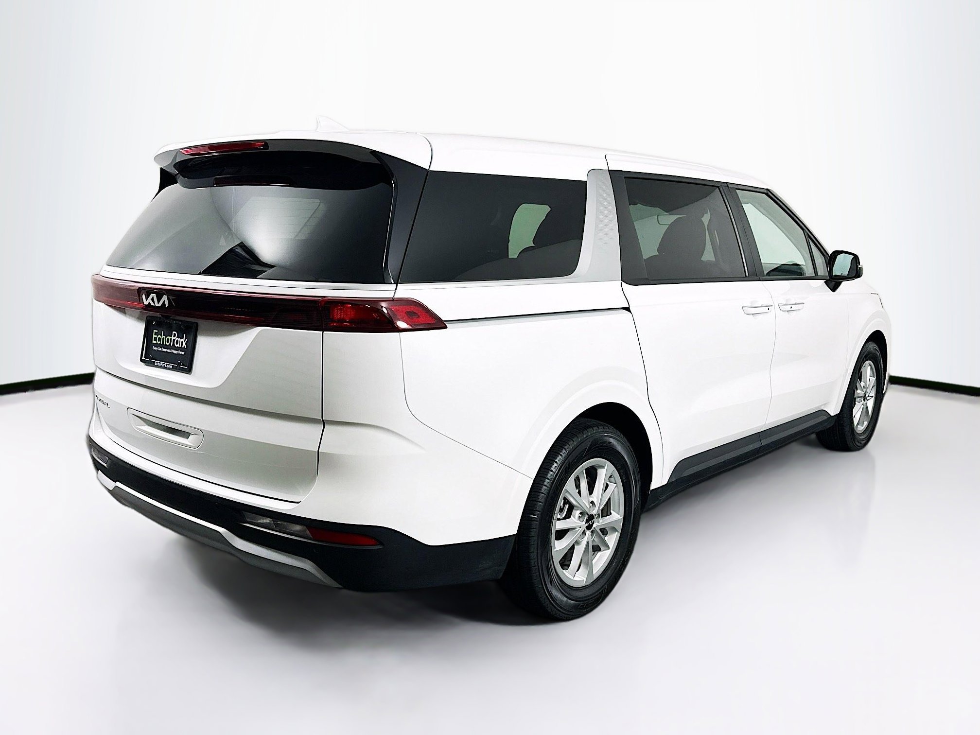 Used 2024 Kia Carnival LX image 9