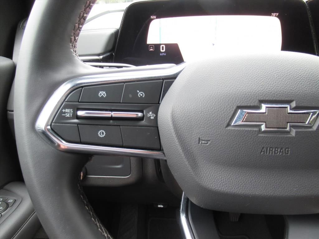 Used 2025 Chevrolet Suburban Z71 AWD/4WD image 22