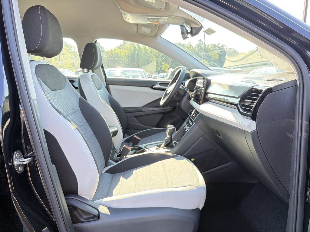 New 2026 Volkswagen Taos S FWD image 17