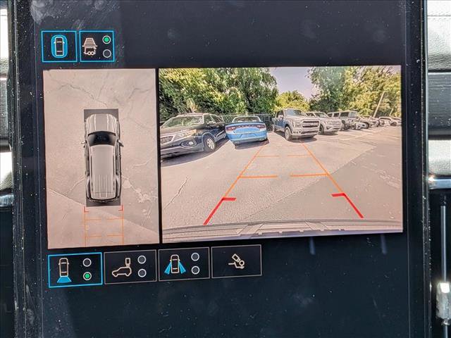 Used 2025 GMC Yukon Denali w/ Sun & Power Step Package AWD/4WD image 16