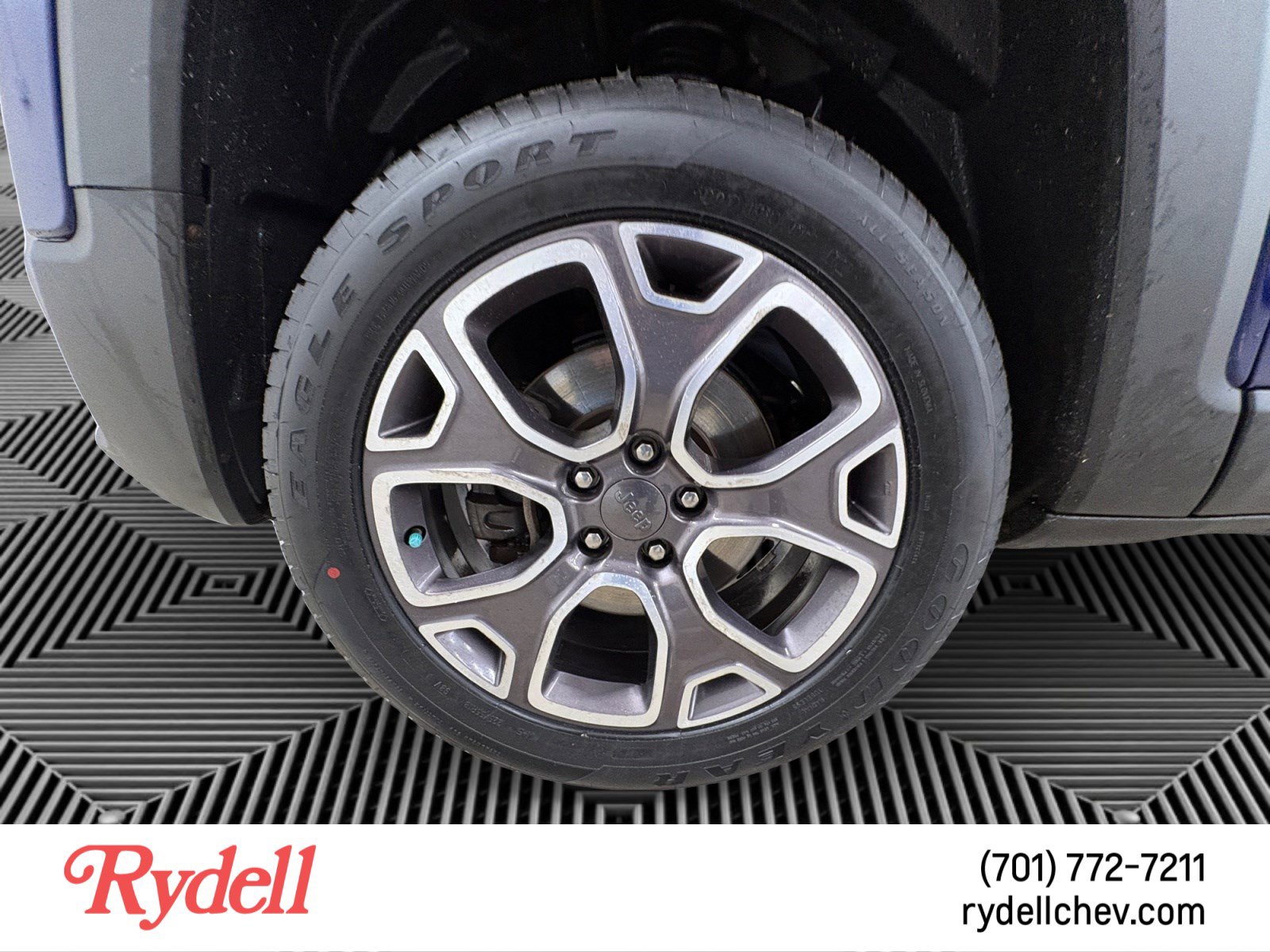 Used 2016 Jeep Renegade Limited image 9