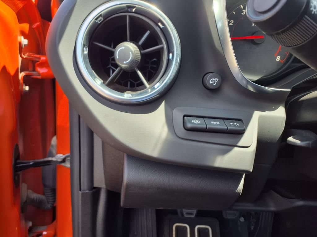 Used 2021 Chevrolet Camaro LT RWD image 13