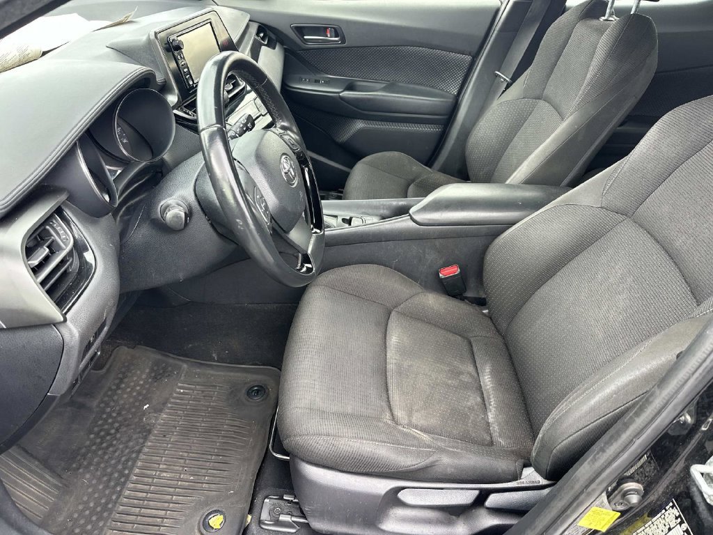 Used 2018 Toyota C-HR XLE FWD image 19
