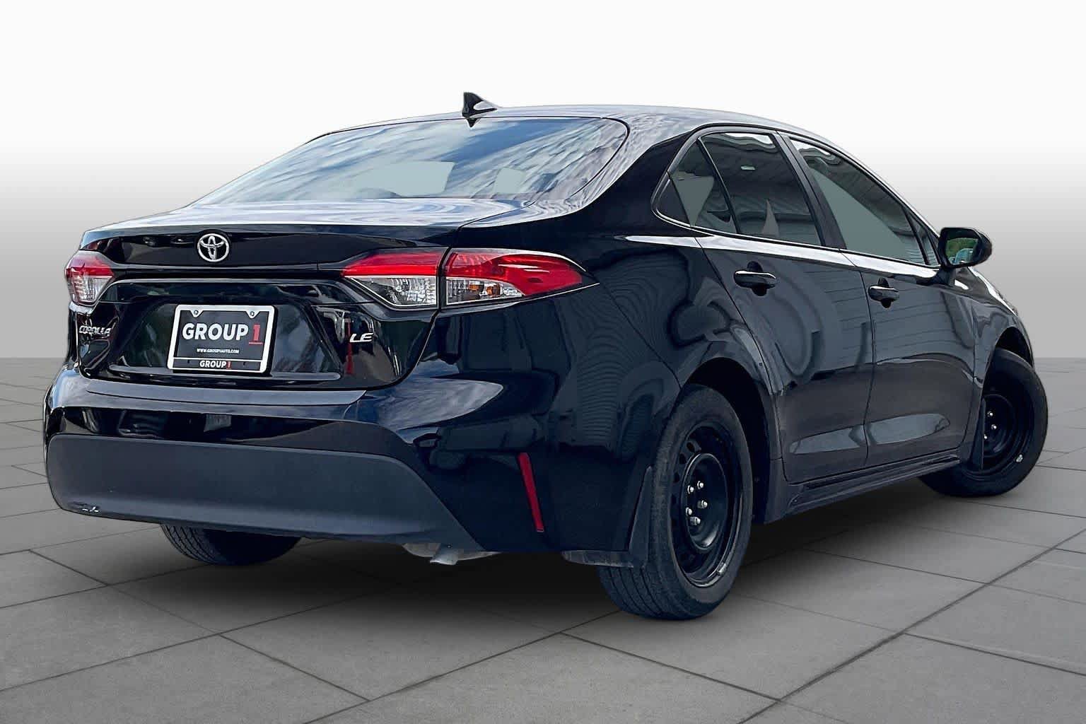 Used 2024 Toyota Corolla LE FWD image 13