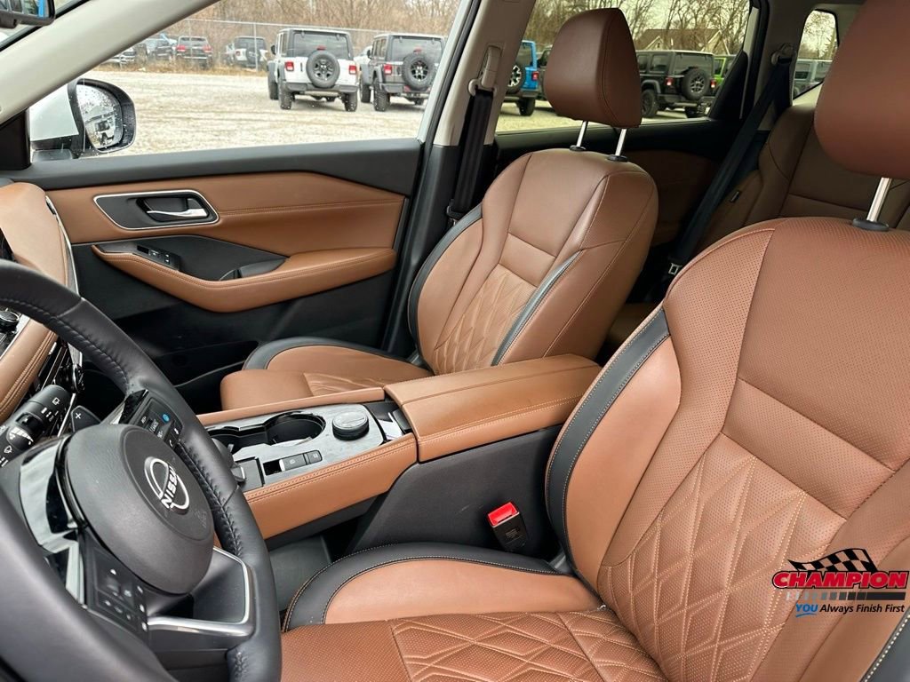 Used 2024 Nissan Rogue Platinum w/ Platinum Premium Package image 19