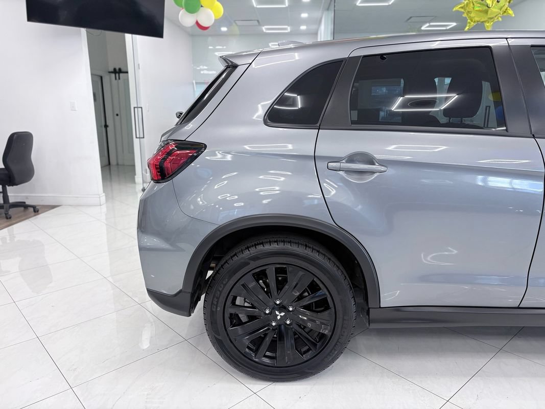 Used 2026 Mitsubishi Outlander Sport LE AWD/4WD image 8