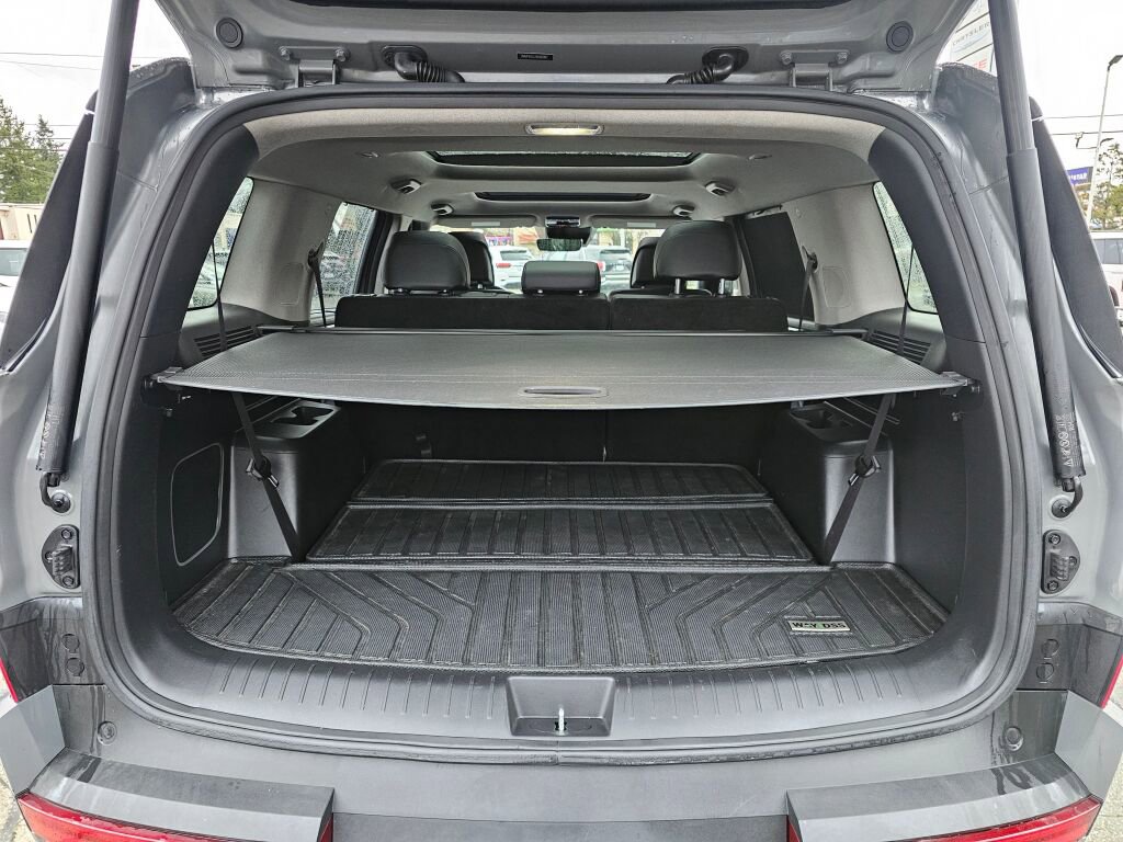 Used 2024 Hyundai Santa Fe Limited image 12