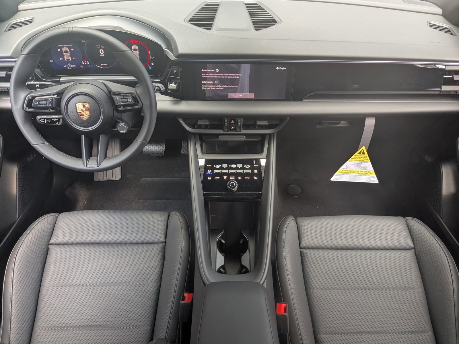 Certified 2025 Porsche Macan 4 Electric AWD/4WD image 22