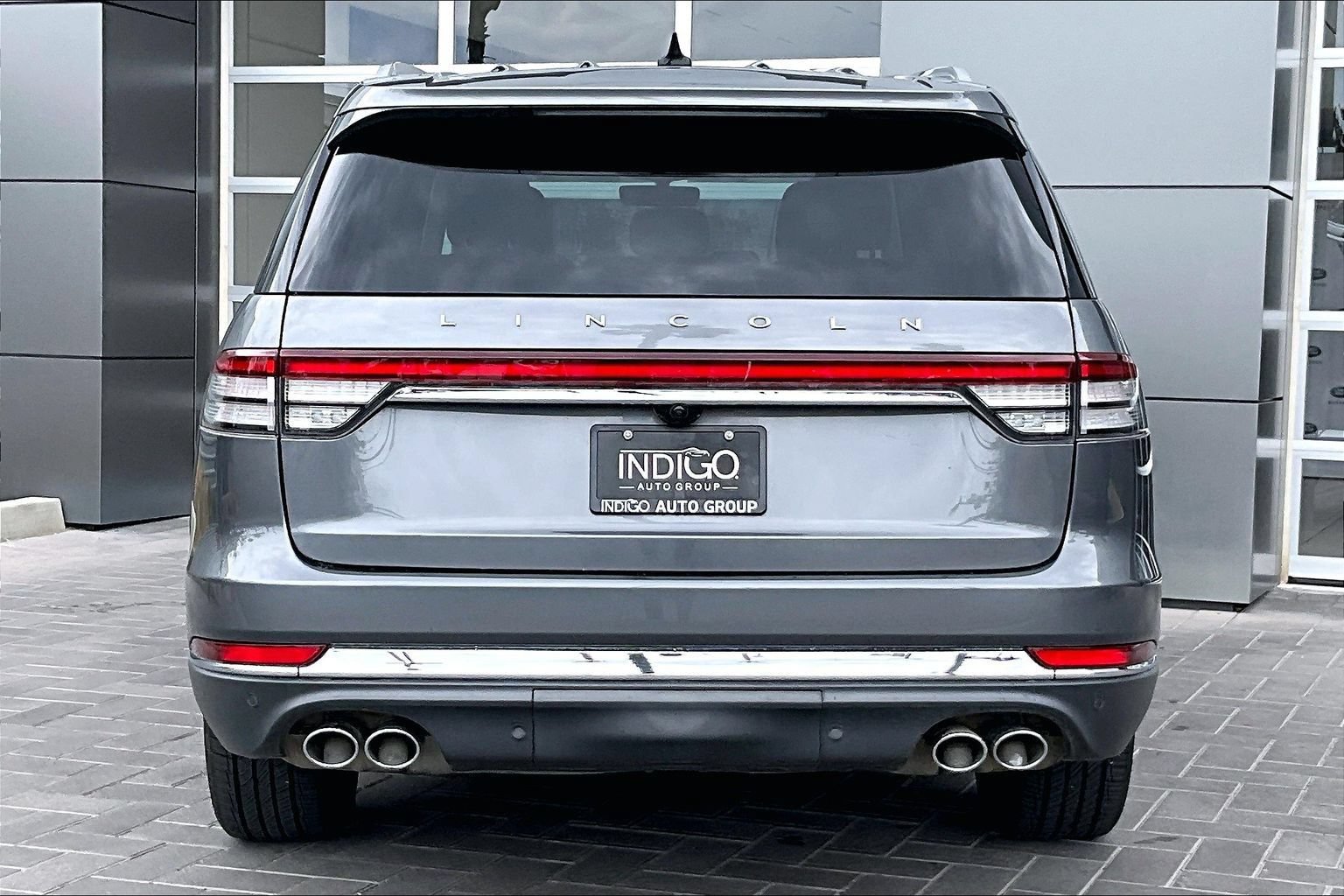 Used 2023 Lincoln Aviator Reserve w/ Class IV Trailer Tow Package RWD image 4