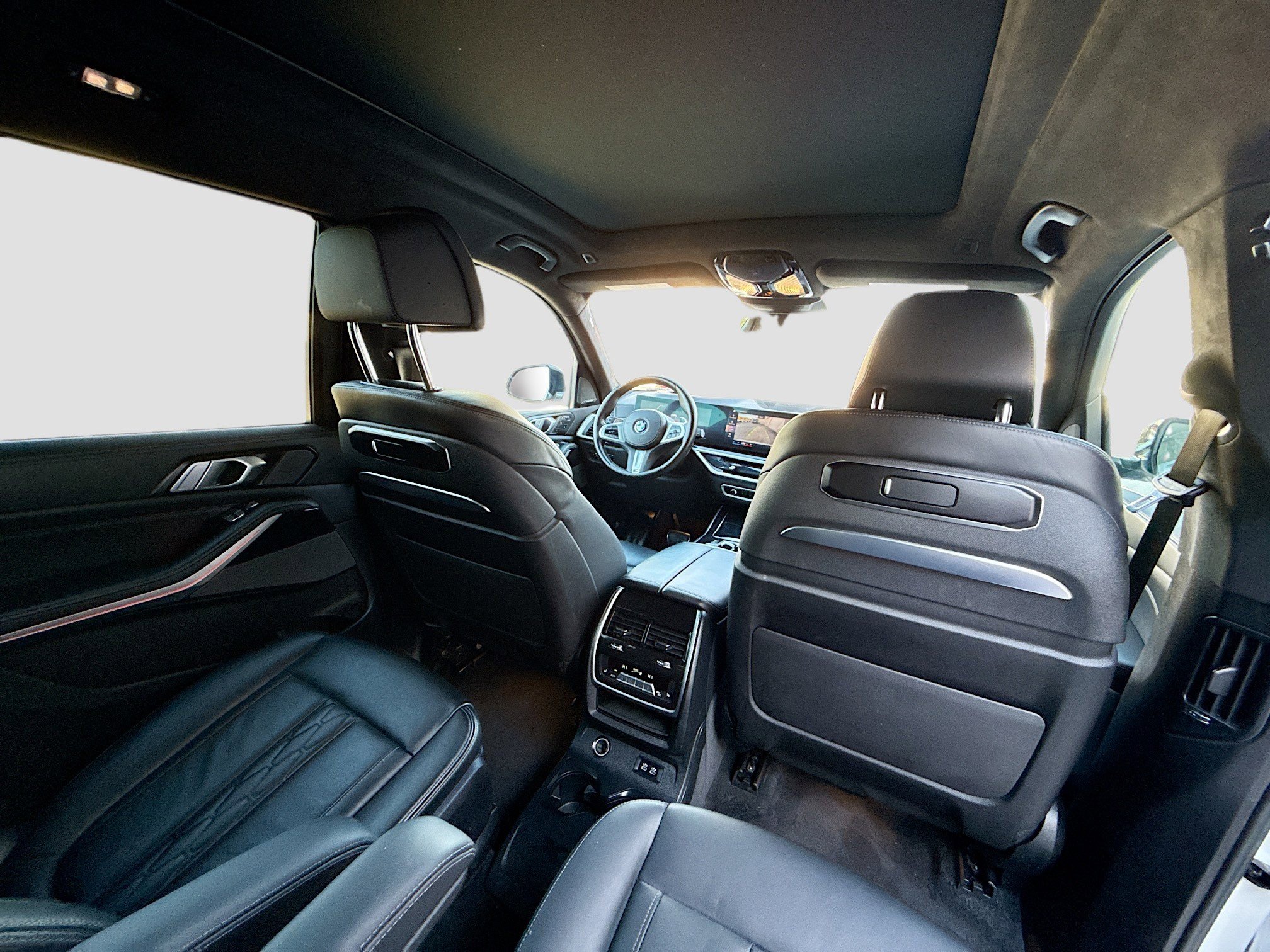 Used 2023 BMW X7 xDrive40i w/ M Sport Package image 30