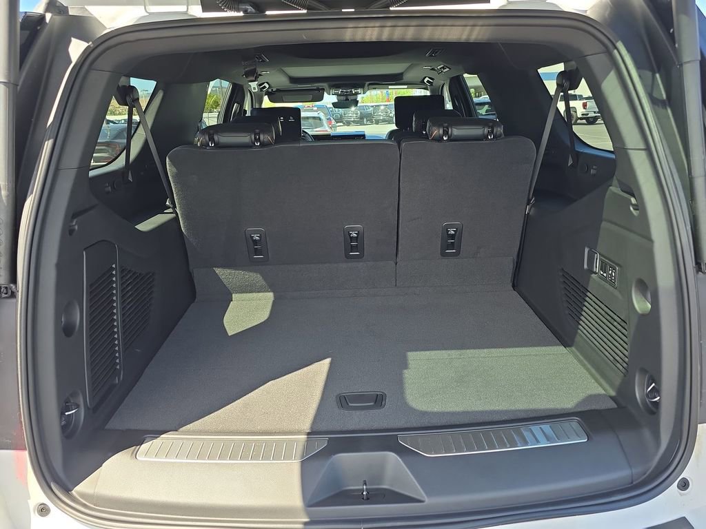 New 2026 GMC Yukon XL AT4 w/ AT4 Premium Plus Package image 39