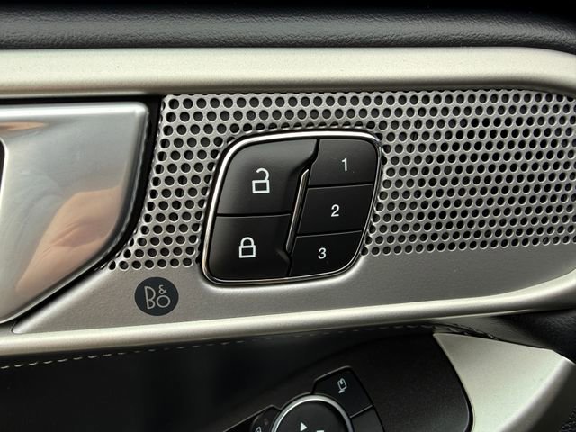 Used 2023 Ford Explorer Limited w/ Equipment Group 301A image 21