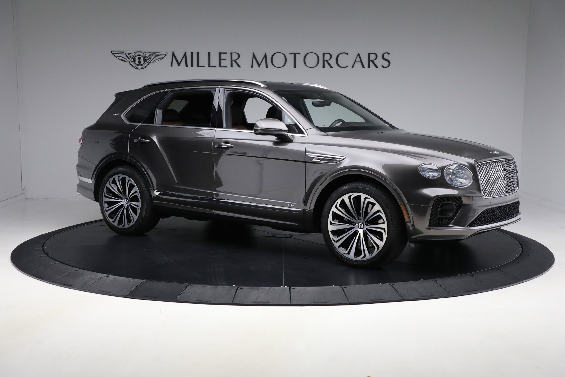 Certified 2021 Bentley Bentayga image 10