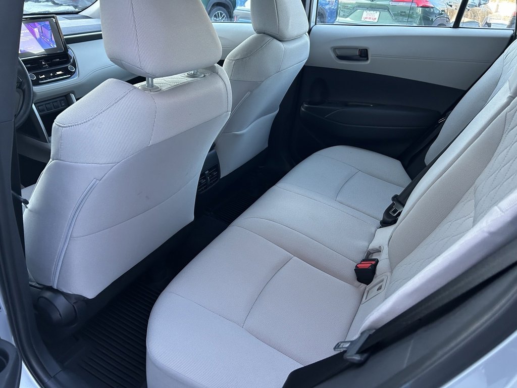 Used 2025 Toyota Corolla Cross L image 9