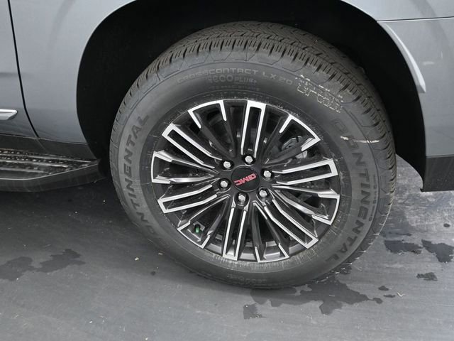 Used 2025 GMC Yukon XL Elevation image 15