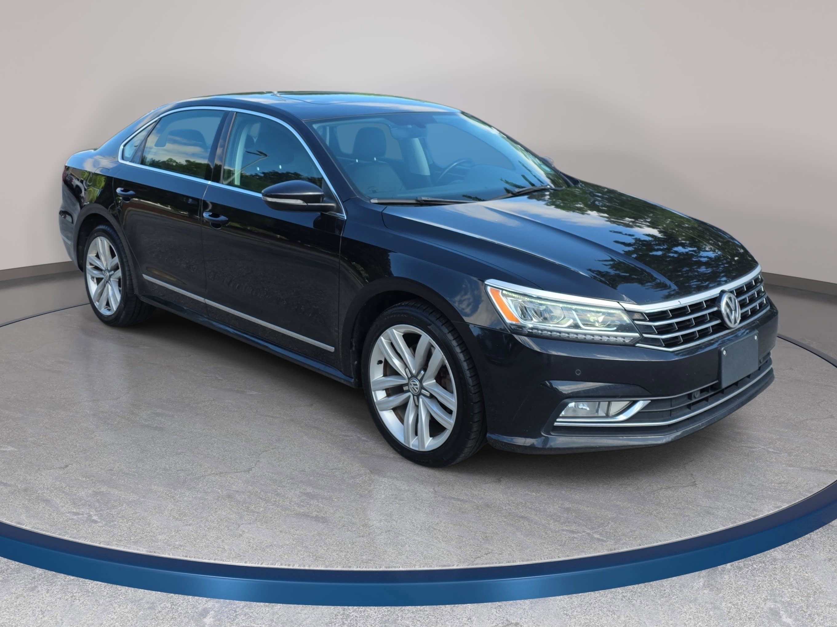 Used 2017 Volkswagen Passat 1.8T SE FWD image 3