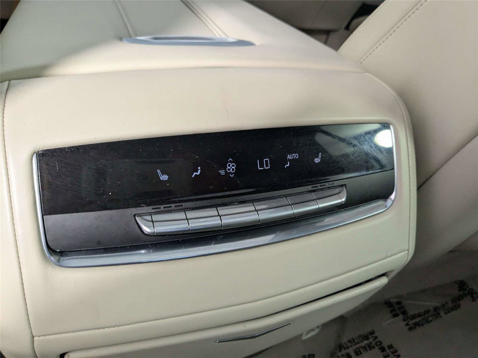 Used 2025 Cadillac Escalade Sport Platinum w/ LPO, Floor Liner Package AWD/4WD image 44