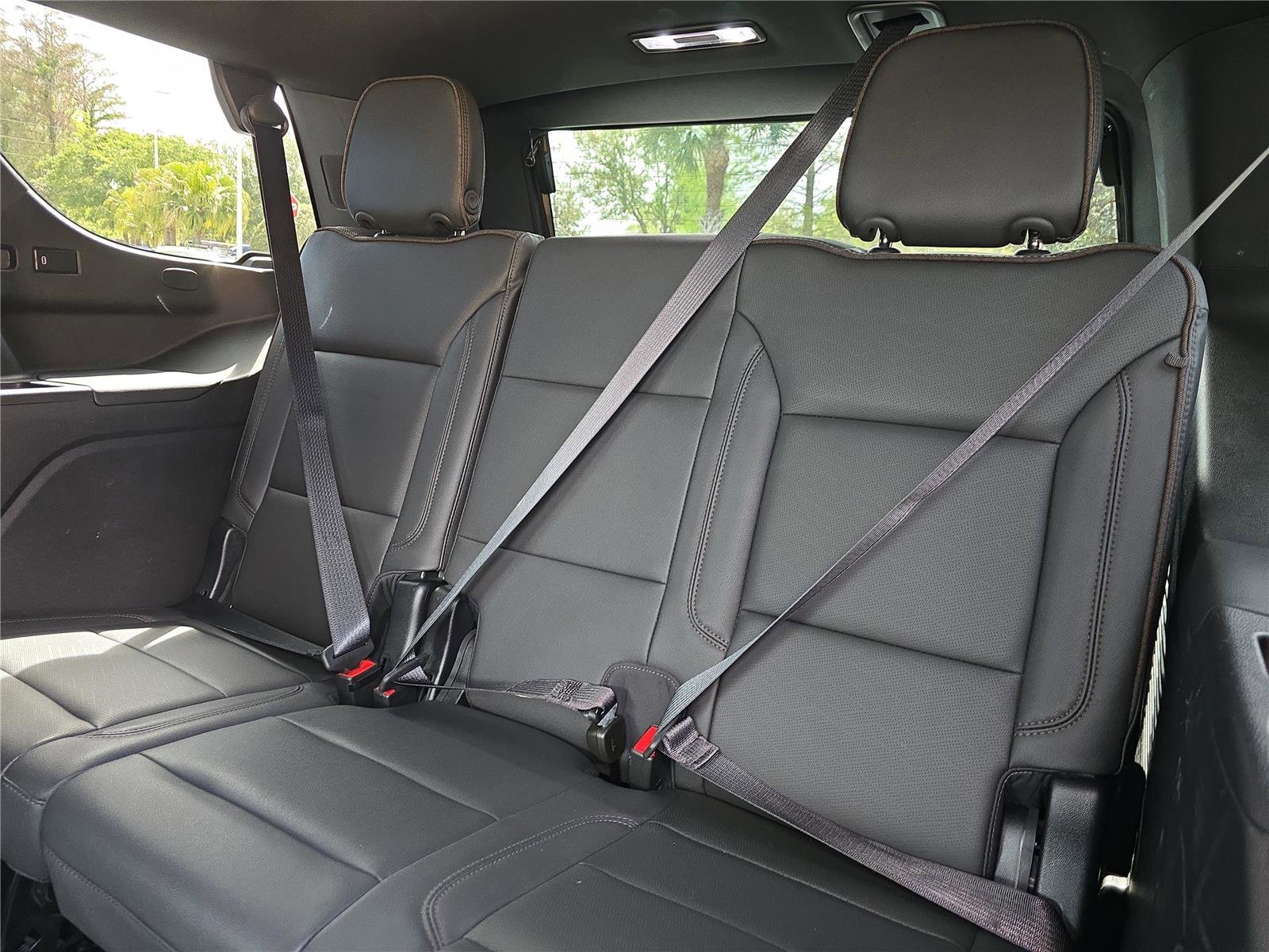Used 2023 Chevrolet Tahoe High Country AWD/4WD image 12