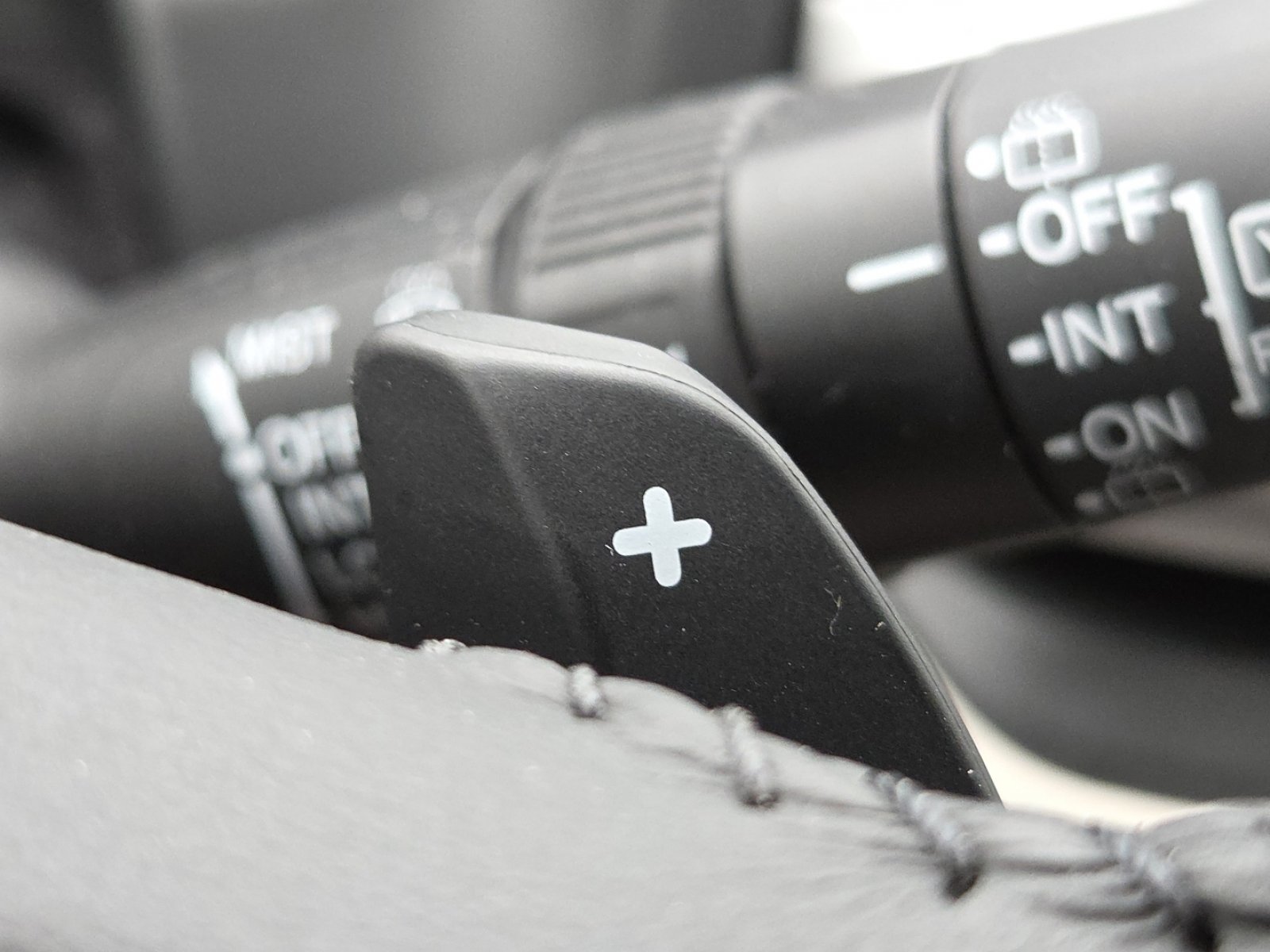 Certified 2025 Honda Odyssey EX-L image 13