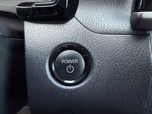 Used 2025 Toyota Camry SE FWD image 24