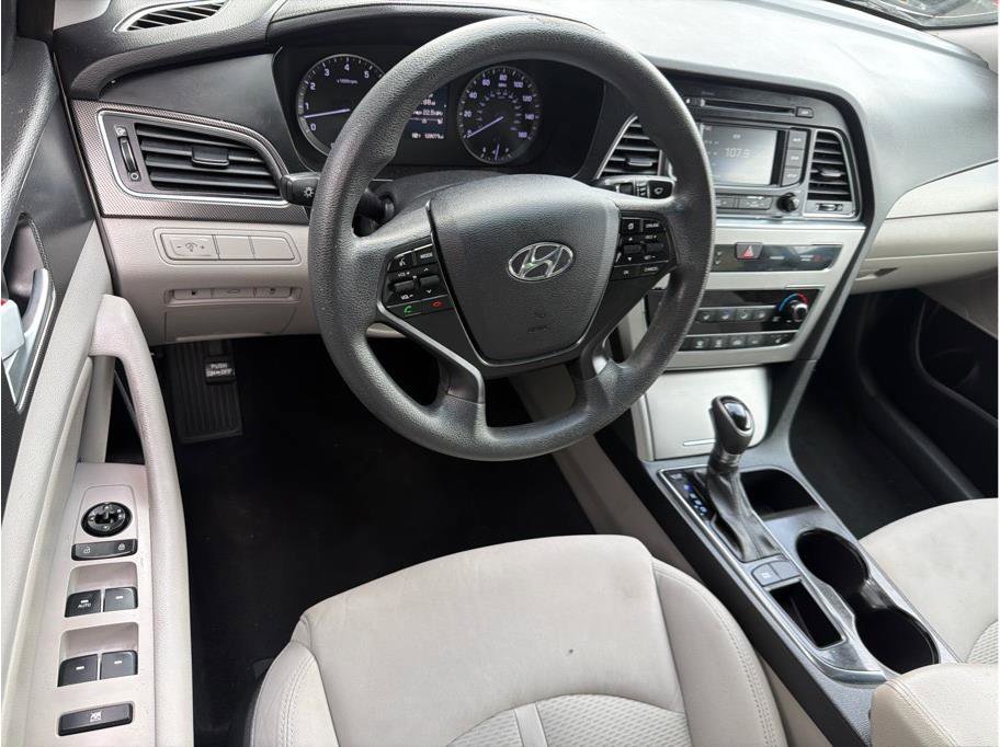 Used 2015 Hyundai Sonata Sport FWD image 2