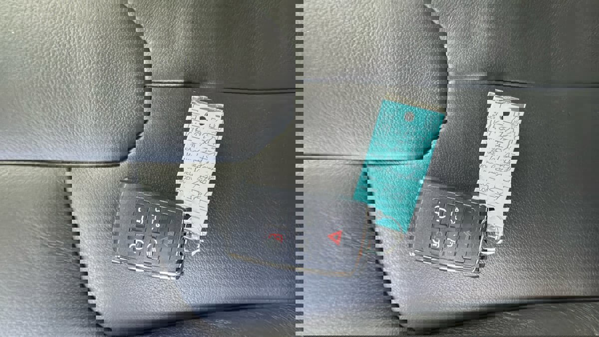 Used 2015 Land Rover Range Rover Evoque Pure Plus image 22