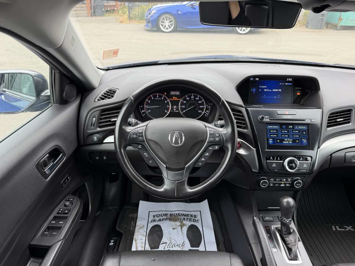 Used 2017 Acura ILX FWD image 14